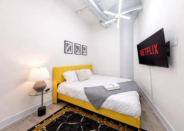 Mccormick By Slumber Hotel 5*